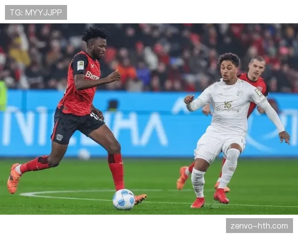 阿隆索精准传球助球队稳控中场