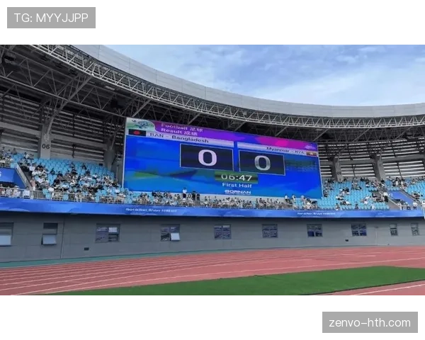 全新球场设施开放,提升观众参与体验与赛事观赏乐趣 全新球场设施开放,提升观众参与体验与赛事观赏乐趣