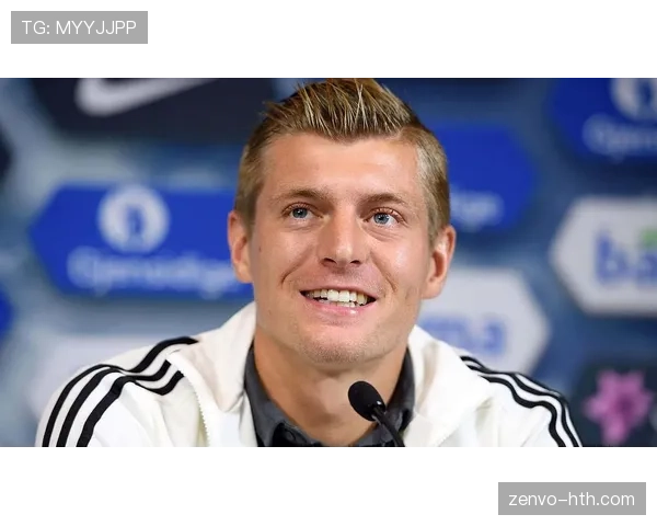 克罗斯中场组织力 克罗斯中场组织力