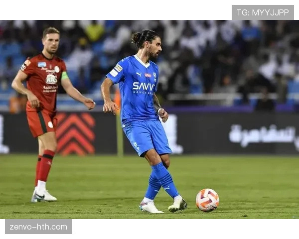 内维斯：狼队长期队长与中场核心地位解析