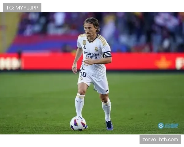 莫德里奇38岁还在跑全场，回家连红酒都只敢抿一口？